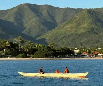 Aventuras em Canoa Havaiana: Descubra Nova Almeida
