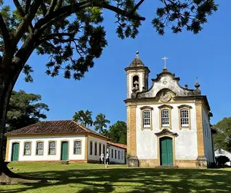 Igreja e Residência dos Reis Magos: Um Patrimônio Histórico em Serra-ES
