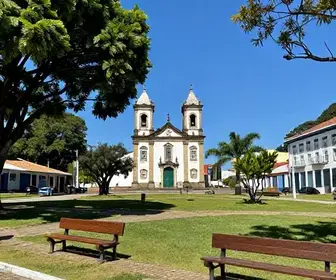 Praça Barbosa Leão: Um Patrimônio Histórico da Serra - ES